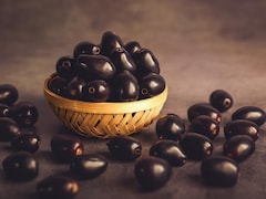 Manage Diabetes With Jamun This Summer; Heres How It Helps Control Blood Sugar Levels