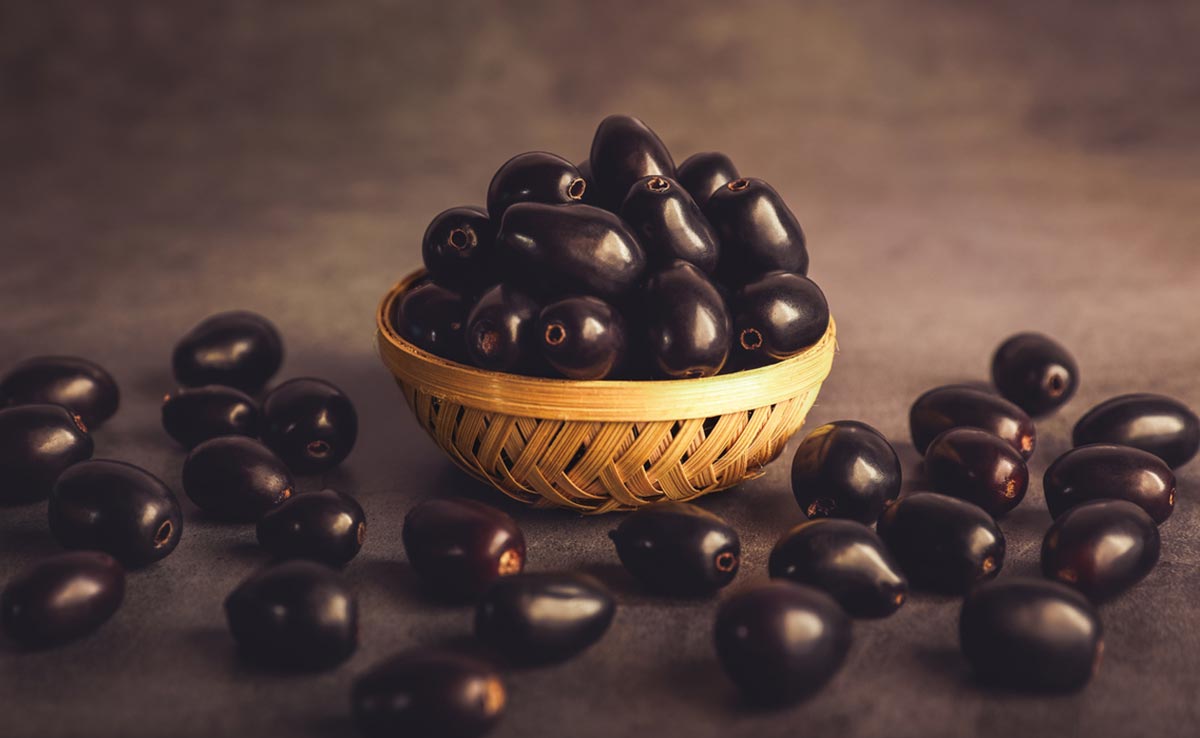 Jamun seed powder is also used as a natural remedy to lower blood sugar levels