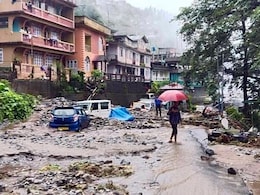 सिक्किम : लाचुंग शहर में फंसे 1,200 पर्यटकों को निकालने का काम आज हो सकता है शुरू