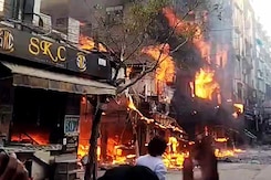 Fire Breaks Out At Restaurant In Delhi's Shaheen Bagh Fire Breaks Out At Restaurant In Delhi's Shaheen Bagh