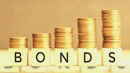 Stock Market Risks Amid Iran War Revives Interest In Government Bonds. Should You Invest?