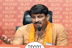 BJP Leads Delhi With 5 Seats, Manoj Tiwari, Bansuri Swaraj Ahead BJP Leads Delhi With 5 Seats, Manoj Tiwari, Bansuri Swaraj Ahead