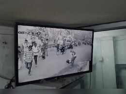 27 सेकंड, 15 वारः मुंबई में लड़की को सरेराह आखिरी सांस तक मारता रहा सिरफिरा आशिक, कांप गया हर कोई 27 सेकंड, 15 वारः मुंबई में लड़की को सरेराह आखिरी सांस तक मारता रहा सिरफिरा आशिक, कांप गया हर कोई