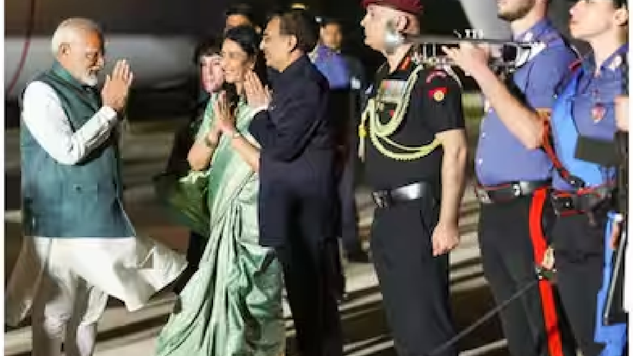 G-7 शिखर सम्मेलन के लिए इटली पहुंचे PM,ऐसे हुआ स्वागत