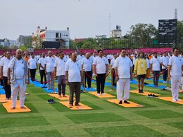 International Yoga Day 2024: जयपुर में SMS स्टेडियम में हुआ प्रदेश स्तरीय कार्यक्रम, राज्यपाल और मुख्यमंत्री ने किया योग