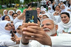 PM Modi Takes Selfies, Interacts With People After Yoga Day In Srinagar PM Modi Takes Selfies, Interacts With People After Yoga Day In Srinagar