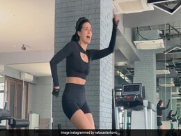 Like Natasa Stankovic Grooving In The Gym, Add Dance To Your Workout Routine To Bump Up The Week Like Natasa Stankovic Grooving In The Gym, Add Dance To Your Workout Routine To Bump Up The Week