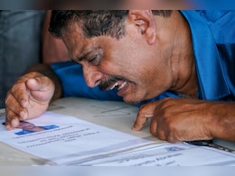 कुवैत में खाक सपनों का दर्द: ये कोई जाने की उम्र थी... कलेजा चीर रही केरल की यह तस्वीर कुवैत में खाक सपनों का दर्द: ये कोई जाने की उम्र थी... कलेजा चीर रही केरल की यह तस्वीर