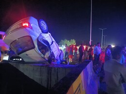 Satna: जन्मदिन मनाकर रीवा से लौट रही कार डिवाइडर से टकराई, चार की मौत, एक गंभीर