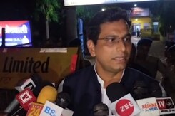 बलौदाबाजार आगजनी मामले में MLA देवेन्द्र यादव से SIT की टीम ने की पूछताछ बलौदाबाजार आगजनी मामले में MLA देवेन्द्र यादव से SIT की टीम ने की पूछताछ