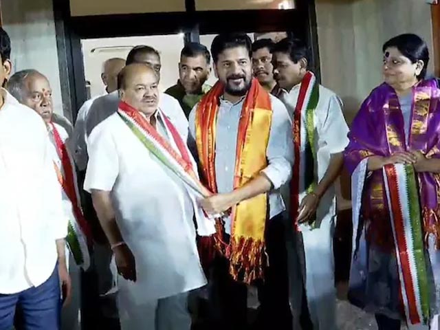 "Is This How...?": KTR's Jibe At Rahul Gandhi After Party Leaders Defect