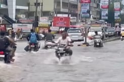 Heavy Rainfall Causes Waterlogging In Several Parts Of Gujarat Heavy Rainfall Causes Waterlogging In Several Parts Of Gujarat