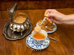 Why We Crave Sweet Snacks At Tea Time? Find Tips To Manage Sugar Cravings