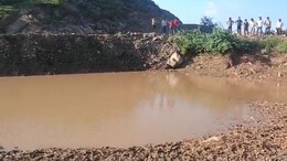 अलवर: भैंस चराने गए तीन बच्चों की खाई में गिरने से मौत, परिवार में मचा कोहराम