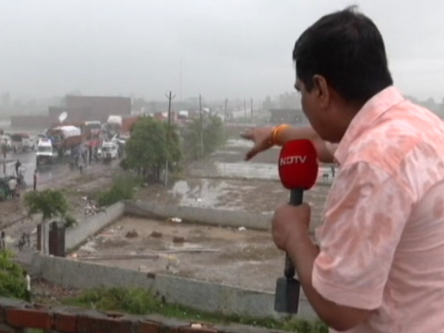 NDTV Reports From The Roof Where The Viral Video Of Massive Crowds Was Shot