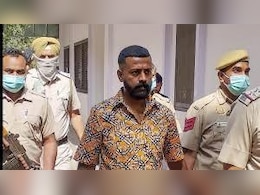 ठग सुकेश चंद्रशेखर को 2015 के धोखाधड़ी के इस मामले में मिली जमानत ठग सुकेश चंद्रशेखर को 2015 के धोखाधड़ी के इस मामले में मिली जमानत