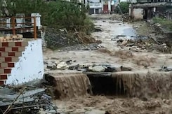 उत्तराखंड में खिसक रहे पहाड़, पानी-पानी Mumbai, भारी बारिश से Red Alert हुआ जारी उत्तराखंड में खिसक रहे पहाड़, पानी-पानी Mumbai, भारी बारिश से Red Alert हुआ जारी