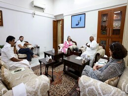 <i>"Mahaul"</i> In Our Favour, Don't Be Over Confident: Sonia Gandhi To Congress On Upcoming Polls <i>"Mahaul"</i> In Our Favour, Don't Be Over Confident: Sonia Gandhi To Congress On Upcoming Polls