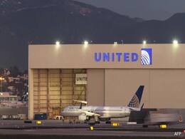 Wheel Falls From Boeing Plane In Los Angeles, No Injuries Reported Wheel Falls From Boeing Plane In Los Angeles, No Injuries Reported
