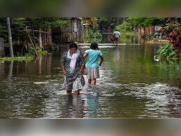 बाढ़ से यूपी में त्राहिमाम : 750 से ज्यादा गांव जलमग्न, आठ लोगों की मौत बाढ़ से यूपी में त्राहिमाम : 750 से ज्यादा गांव जलमग्न, आठ लोगों की मौत