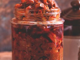 5 Simple Tips To Make The Perfect Gajar Ka Achar This Winter