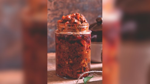 प्लास्टिक के जार में अचार रखने के बड़े नुकसान