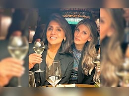 Inside Neetu Kapoor's 66th Birthday With Daughter Riddhima And Granddaughter Samaira Inside Neetu Kapoor's 66th Birthday With Daughter Riddhima And Granddaughter Samaira