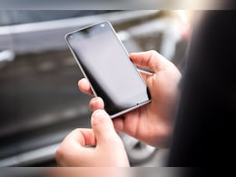 महाराष्ट्र : लोकल ट्रेन के अंदर मोबाइल फोन में विस्फोट, कोई हताहत नहीं महाराष्ट्र : लोकल ट्रेन के अंदर मोबाइल फोन में विस्फोट, कोई हताहत नहीं