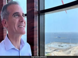 अदाणी ग्रीन के इनोवेटिव प्रोजेक्ट्स की मदद से ज़ीरो-एमिशन की तरफ़ बढ़ रहा भारत : अमेरिकी राजदूत एरिक गार्सेटी अदाणी ग्रीन के इनोवेटिव प्रोजेक्ट्स की मदद से ज़ीरो-एमिशन की तरफ़ बढ़ रहा भारत : अमेरिकी राजदूत एरिक गार्सेटी