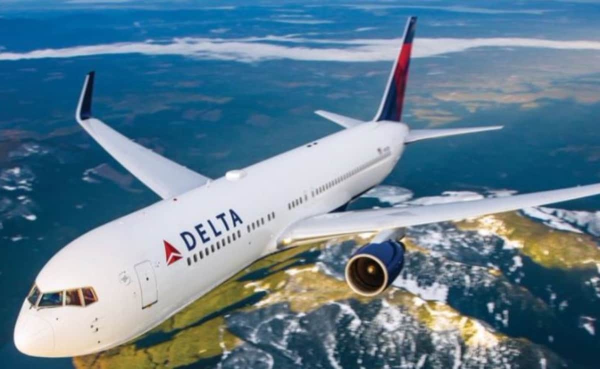 Drunk Passenger Accused Of Sexually Assaulting Delta Employee After Being Kicked Off Flight