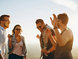 खराब हो रही हैं आपकी कैजुअल ड्रेसेज? तो ये टिप्‍स आपके आउटफिट को रखेंगे हमेशा नया