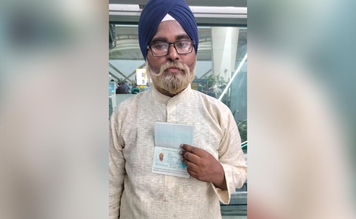 जरा इन जनाब की उम्र का अंदाजा लगा लीजिए, एयरपोर्ट के अधिकारी भी चकरा गए