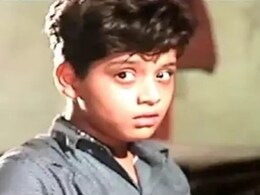शोले फिल्म में डबल रोल में दिखा था ये बच्चा, बड़ा हुआ तो एक फिल्म ने बदली किस्मत, हो गई सुपरस्टार एक्ट्रेस से शादी...पहचाना क्या?
