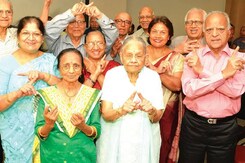 बुजुर्गों के लिए उज्जैन पुलिस ने  लॉन्च किया एप, जानें क्या है खास ? बुजुर्गों के लिए उज्जैन पुलिस ने  लॉन्च किया एप, जानें क्या है खास ?