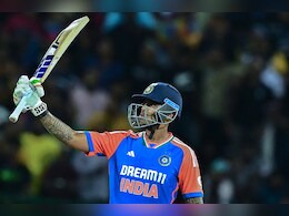 Top-3 Batters: सूर्यकुमार यादव ने चुने विश्व क्रिकेट के टॉप-3 क्रिकेटर, पहले नंबर पर इस दिग्गज को दी जगह Top-3 Batters: सूर्यकुमार यादव ने चुने विश्व क्रिकेट के टॉप-3 क्रिकेटर, पहले नंबर पर इस दिग्गज को दी जगह