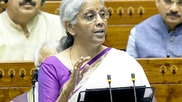 बांग्लादेश संकट के कारण भारत में कपड़ा उद्योग प्रभावित, निर्मला सीतारमण बोलीं- जल्द समाधान होगा