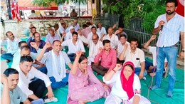 Roadways Workers Strike: राजस्थान के सीकर में रोडवेज कर्मचारियों का अनिश्चितकालीन धरना जारी, जानें क्या हैं प्रमुख मांगें?
