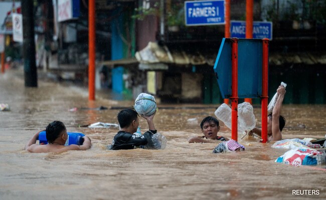 Escuelas cerradas y vuelos cancelados por la lluvia del tifón Gaymi en Filipinas