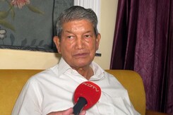 Uttarakhand: दुकानों पर मालिक का नाम लिखने वाले आदेश पर पूर्व CM Harish Rawat ने जताई नाराजगी Uttarakhand: दुकानों पर मालिक का नाम लिखने वाले आदेश पर पूर्व CM Harish Rawat ने जताई नाराजगी