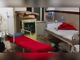 MP News: श्योपुर का जिला अस्पताल बना मयखाना, मैटरनिटी वार्ड में जाम छलकाते दिखे अस्पताल के कर्मी MP News: श्योपुर का जिला अस्पताल बना मयखाना, मैटरनिटी वार्ड में जाम छलकाते दिखे अस्पताल के कर्मी