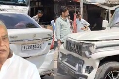 Kirodi Lal Meena Accident: काफिले की 3 गाड़ियों का एक्सीडेंट, बाल-बाल बचे मीणा