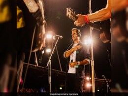 When Roger Federer Attended Coldplay's Concert In Rome, Chris Martin Asked, "Who's That Handsome Guy?" When Roger Federer Attended Coldplay's Concert In Rome, Chris Martin Asked, "Who's That Handsome Guy?"