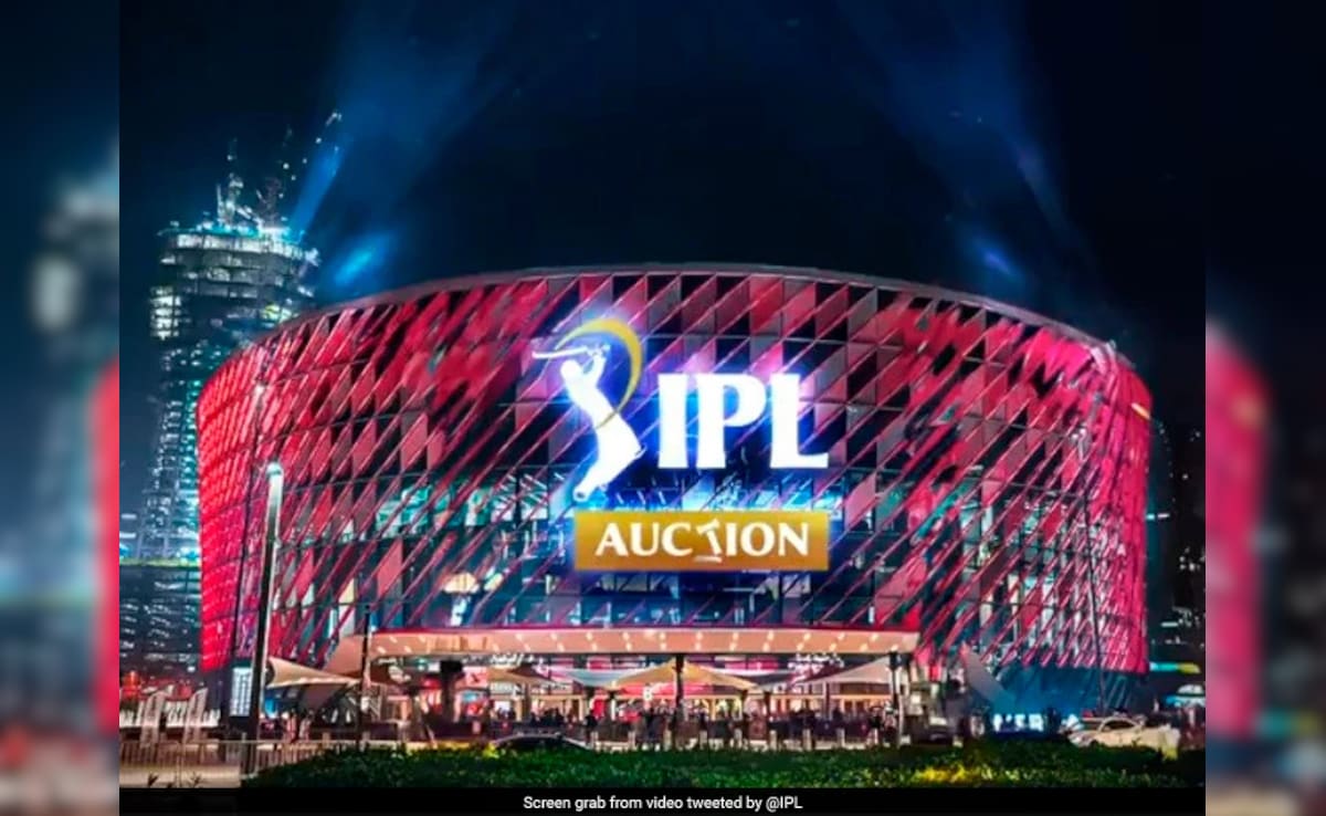 IPL Auction 2026: 9 चौके-6 छक्के, आईपीएल ऑक्शन से पहले इस खिलाड़ी ने जड़ दिया तूफानी शतक, फ्रेंचाइजियों में मची खलबली