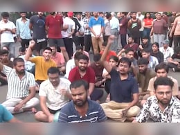 नेता लड़ रहे, लेकिन जिम्मेदार कौन? कोचिंग सेंटर में 3 छात्रों की मौत पर दिल्ली में सियासत जारी नेता लड़ रहे, लेकिन जिम्मेदार कौन? कोचिंग सेंटर में 3 छात्रों की मौत पर दिल्ली में सियासत जारी