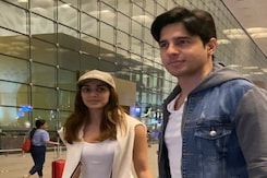 Couple Goals Alert: Sidharth Malhotra And Kiara Advani Spotted At The Airport Couple Goals Alert: Sidharth Malhotra And Kiara Advani Spotted At The Airport
