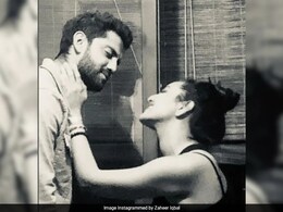 जहीर इकबाल ने शेयर की डेटिंग के दिनों की फोटो तो पत्नी सोनाक्षी सिन्हा के कमेंट पर टिकी फैंस की निगाहें जहीर इकबाल ने शेयर की डेटिंग के दिनों की फोटो तो पत्नी सोनाक्षी सिन्हा के कमेंट पर टिकी फैंस की निगाहें