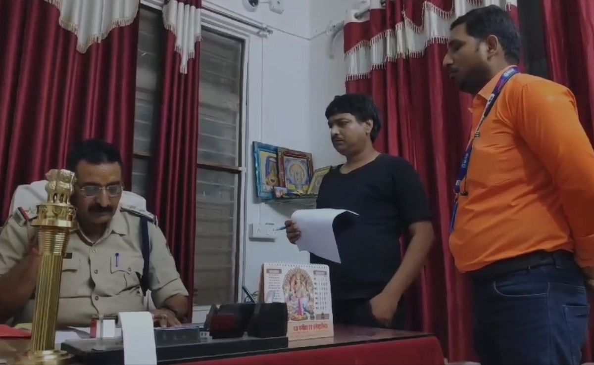 बैंक में 22 कैरेट सोना गिरवी रखा, लॉकर से निकला तो चांदी में बदल गया, पूरा मामला उड़ा देगा आपके होश 