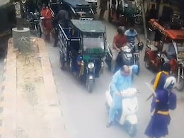 कौन हैं संदीप थापर जिन पर निहंगों ने बरसाईं तलवारें, क्या थी खुन्नस, पीछे बैठे पुलिसवाले का क्या हुआ, जानिए सब     कौन हैं संदीप थापर जिन पर निहंगों ने बरसाईं तलवारें, क्या थी खुन्नस, पीछे बैठे पुलिसवाले का क्या हुआ, जानिए सब
