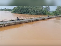 कोल्हापुरात पावसाचं धुमशान, पंचगंगेची पातळी वाढली, शहराला पुराचा धोका कोल्हापुरात पावसाचं धुमशान, पंचगंगेची पातळी वाढली, शहराला पुराचा धोका