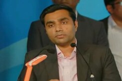 Vizhinjam Port पर Mothership के भव्य स्वागत में Karan Adani बोले, 'आज का दिन ऐतिहासिक' Vizhinjam Port पर Mothership के भव्य स्वागत में Karan Adani बोले, 'आज का दिन ऐतिहासिक'